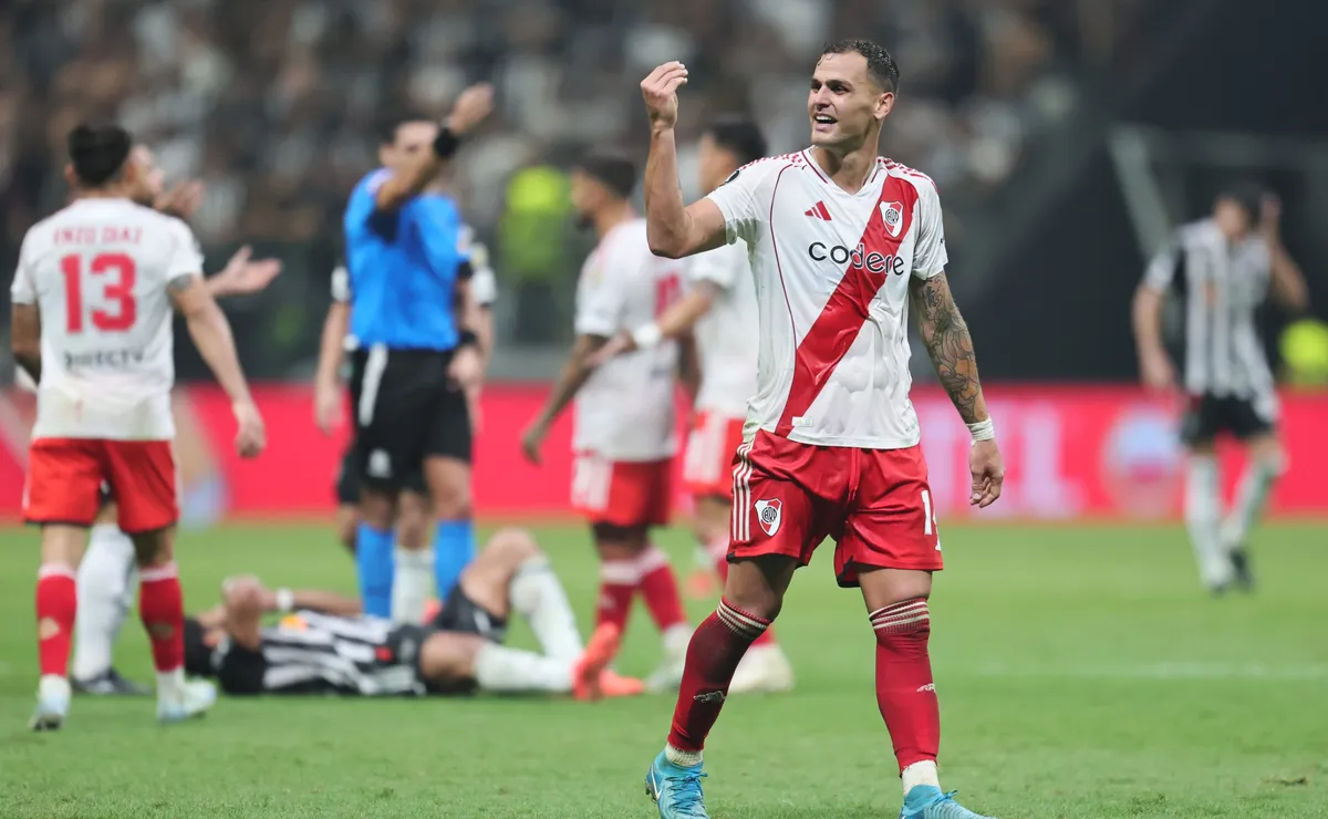 Leandro González Pirez jugará por el lesionado Pezzella.