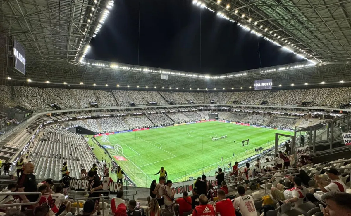 Alerta en River por el campo de juego de Mineiro.