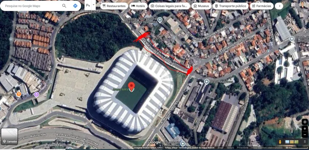 En rojo, el corredor seguro por donde ingresarán los hinchas de River al estadio.