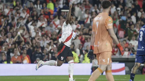 Miguel Borja volvió a convertir ante Vélez (Foto: Diego Haliasz / LPM).