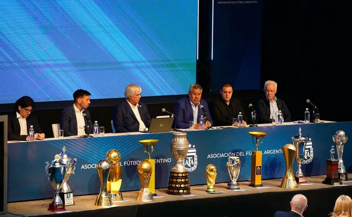 AFA eliminó los descensos y confirmó cómo se jugarán los torneos en 2025 (Foto: Secta Deportiva).