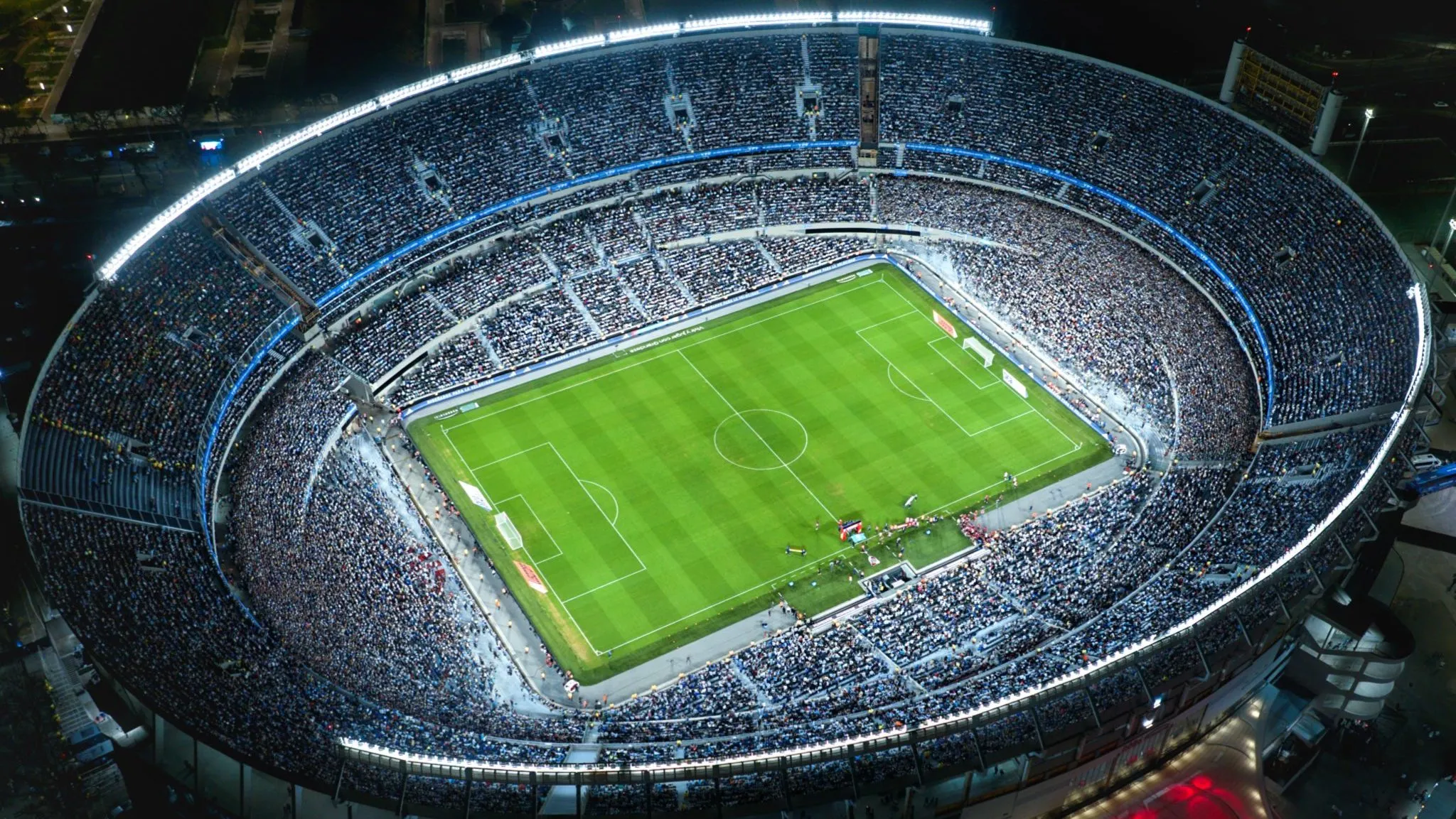 Así estaba el césped del Monumental en el partido de Argentina vs. Bolivia. (Prensa River)