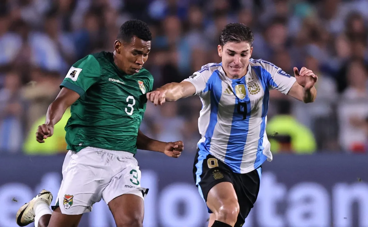 Julián marcó uno de los goles en el contundente triunfo ante Bolivia.