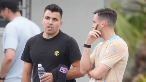 Marcos Acuña visitó a sus compañeros de la Selección Argentina