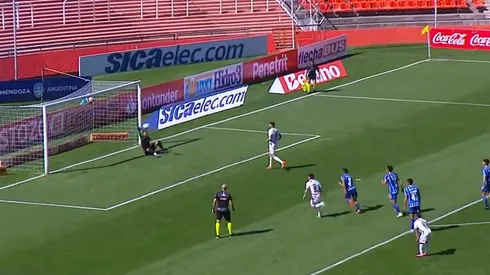 Petroli atajó el penal