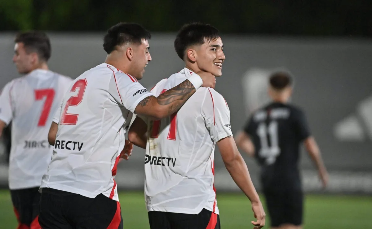 La Reserva va por el título (Foto Prensa River).