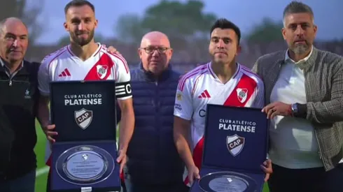 Pezzella y Acuña se fueron lesionados ante Platense.