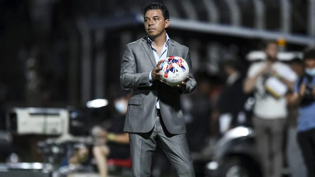 Gallardo define a los titulares para esta noche ante el puntero Vélez. (Getty Images)