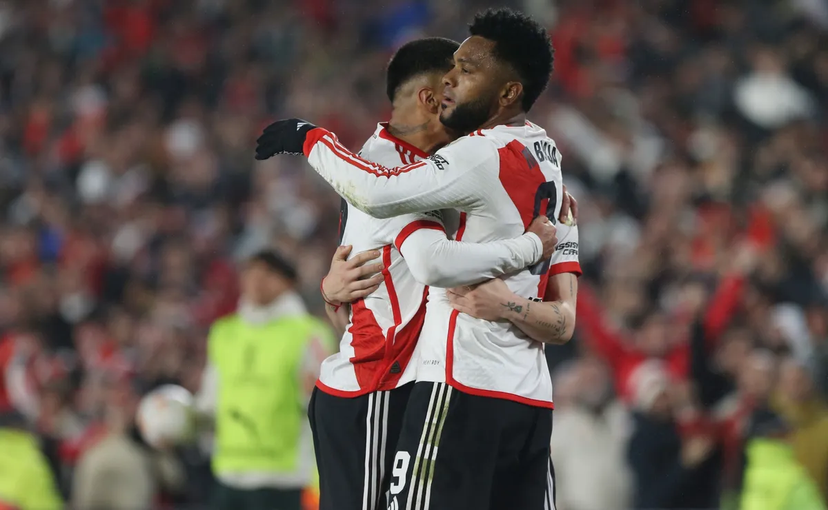 Los jugadores de River, a puro festejo.