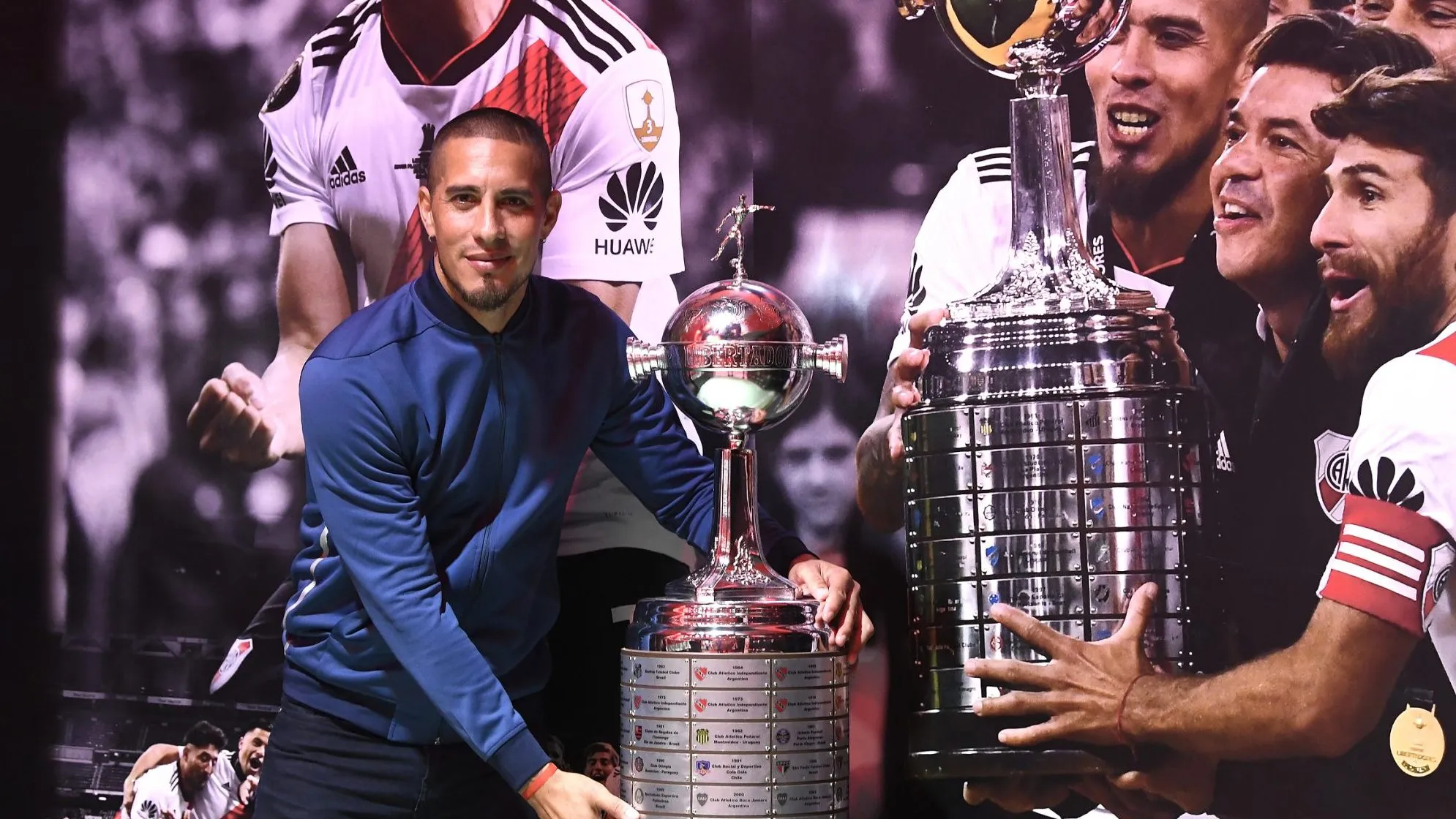 Maidana posó con la Copa Libertadores obtenida en 2018. (Foto: LPM / Diego Haliasz).