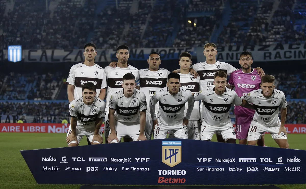 RACING VS PLATENSE.