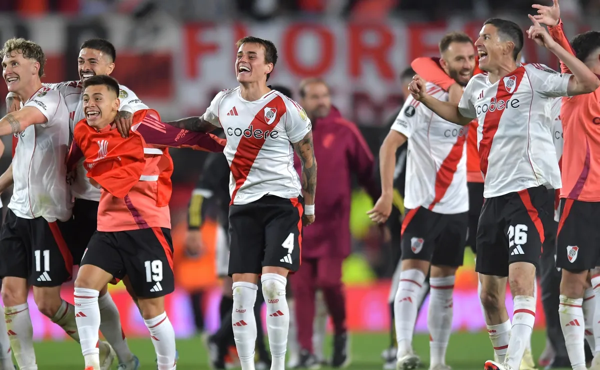 Los jugadores de River festejan.