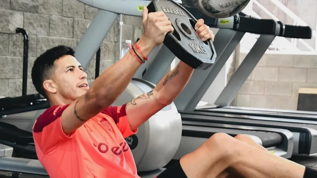 Maxi Meza ya está recuperado y recibió el alta para volver a ser tenido en cuenta por Gallardo. (Prensa River)