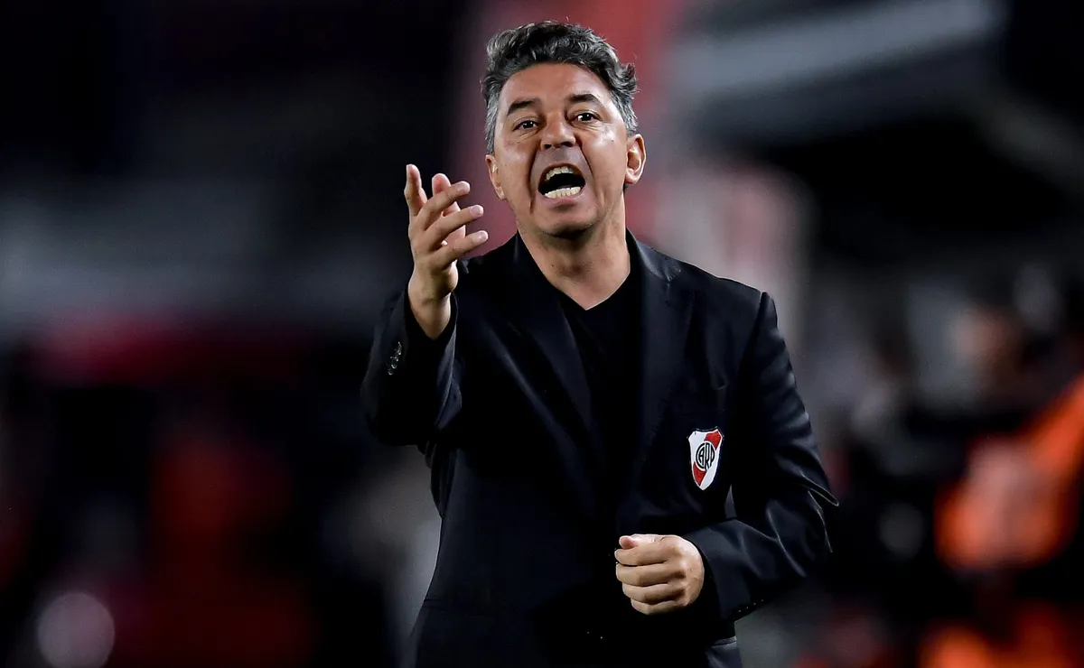 El DT de River apuntó con todo a la Conmebol