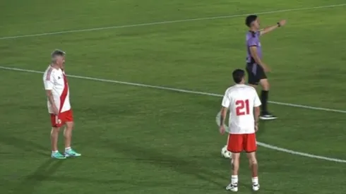 El Burrito Ortega hizo un golazo de tiro libre en el Senior de River vs Huracán.