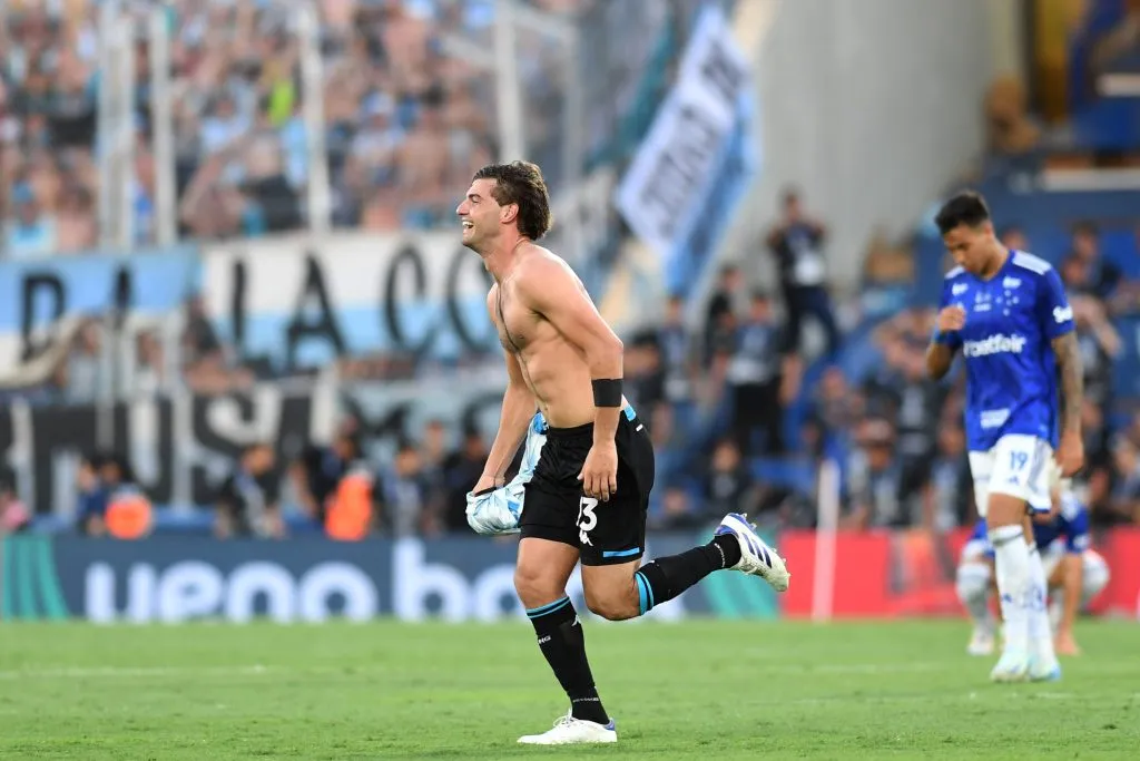 Sosa en el festejo de Racing.