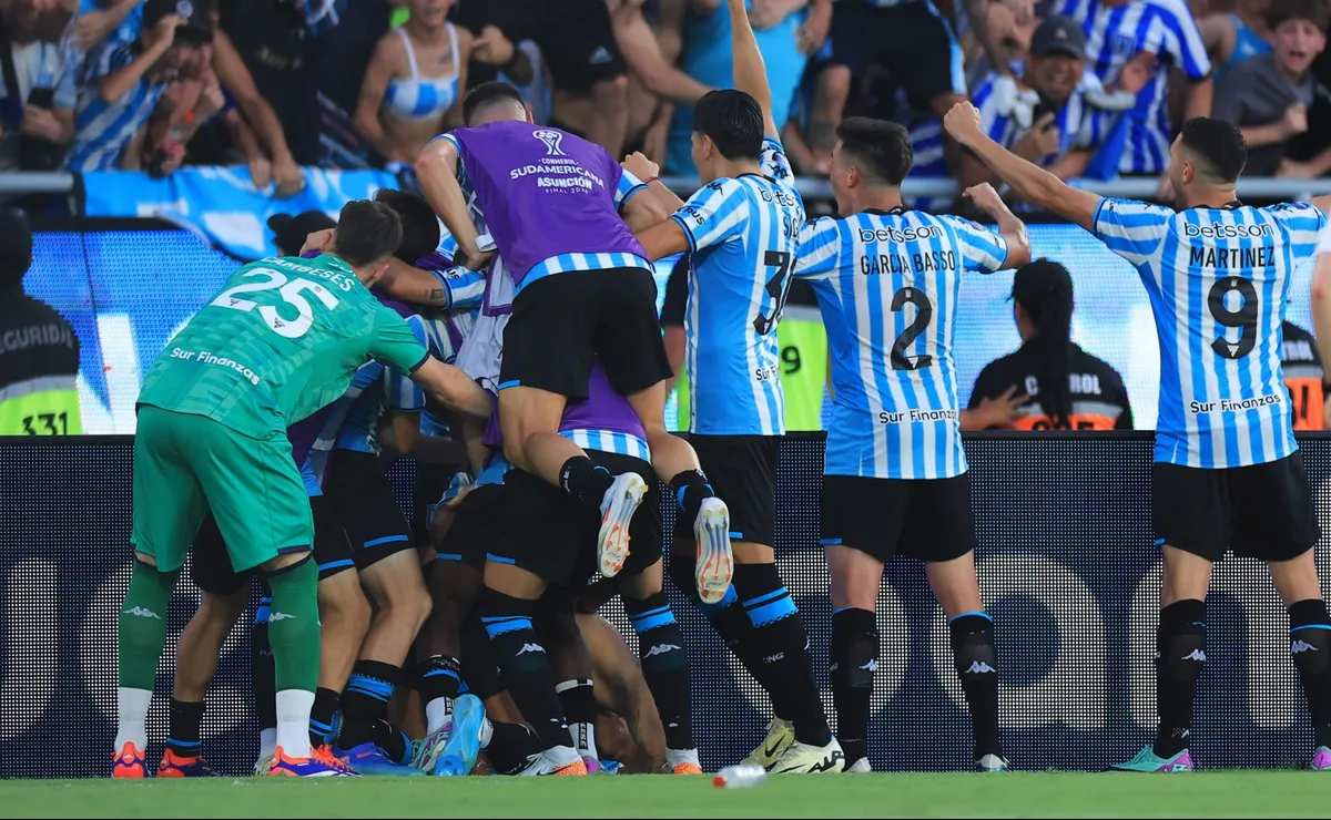 La consagración de Racing le sirve a River.