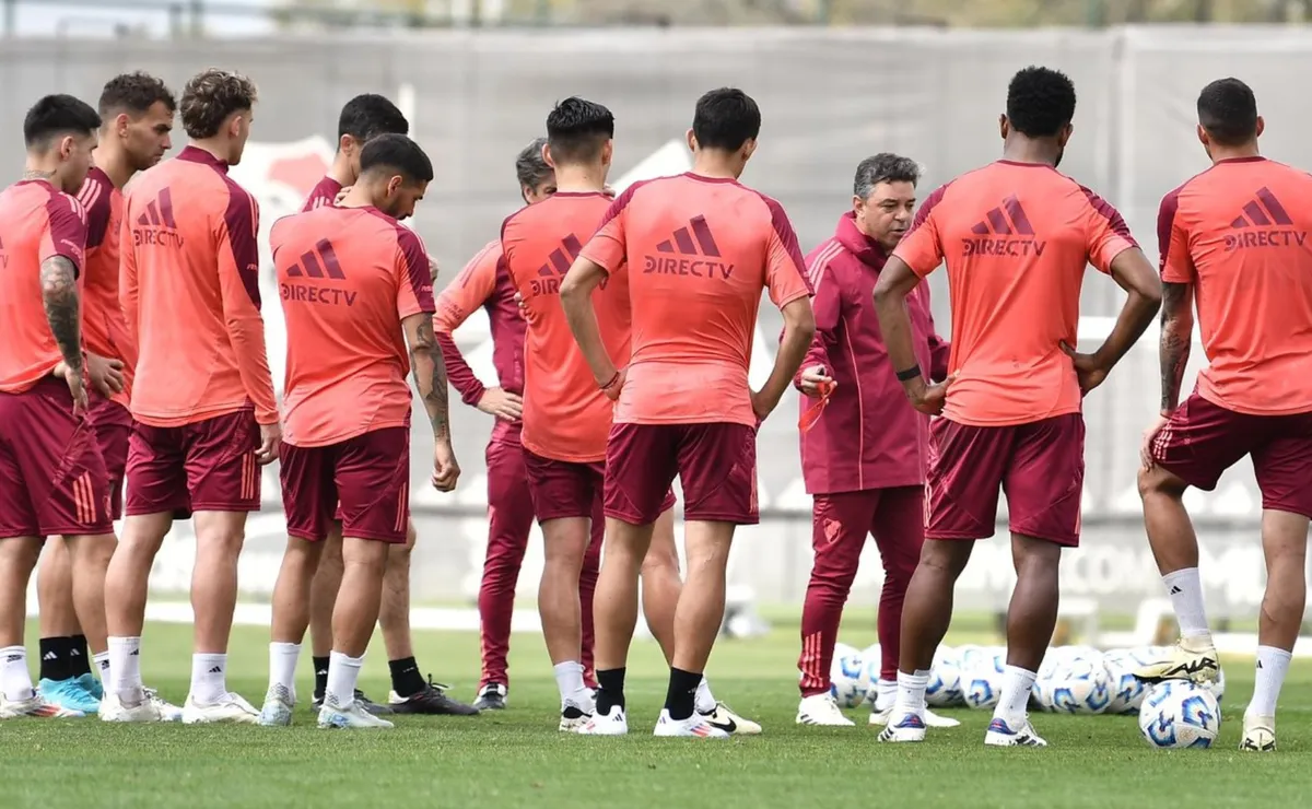 Gallardo y sus jugadores para la pretemporada.