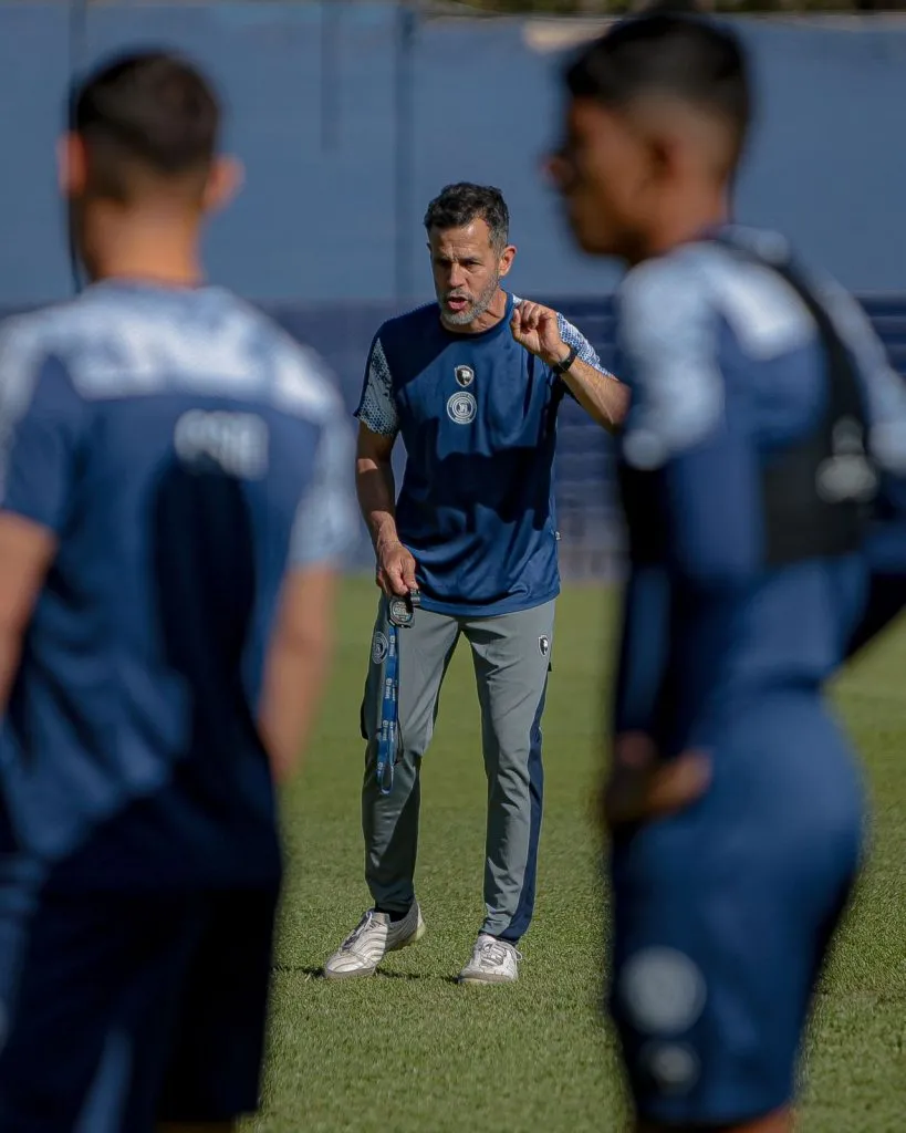 Ramiro Loguercio, el PF de Independiente Rivadavia de Mendoza que le pegó una piña en la cara a Diego “La Roca” Moreno.