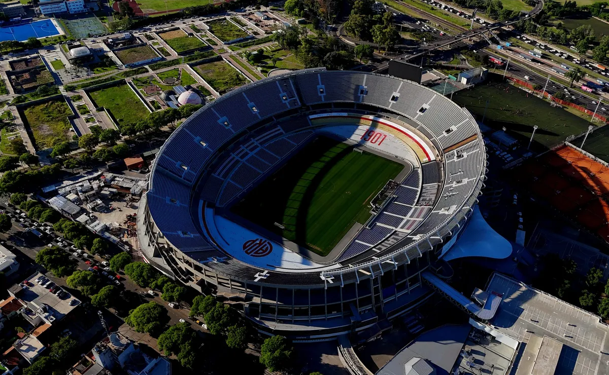 Cómo llegar al estadio de River: todos los ingresos al Monumental.