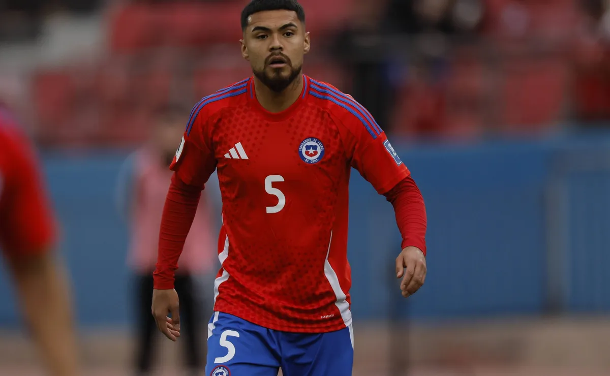 Paulo Díaz se perfila para ser titular en Chile.
