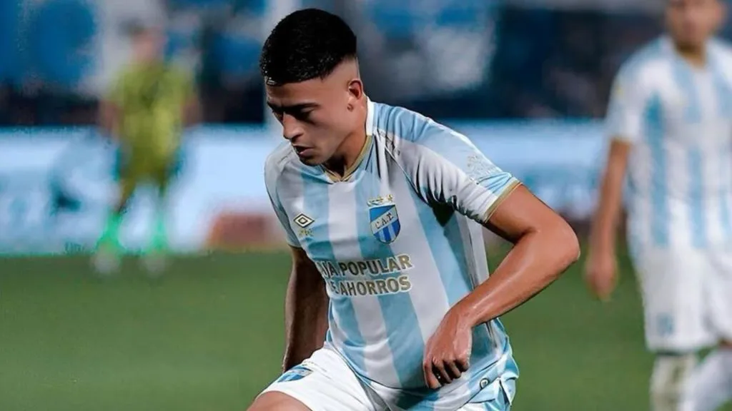 Castro Ponce alternó titularidad y suplencia en Tucumán.