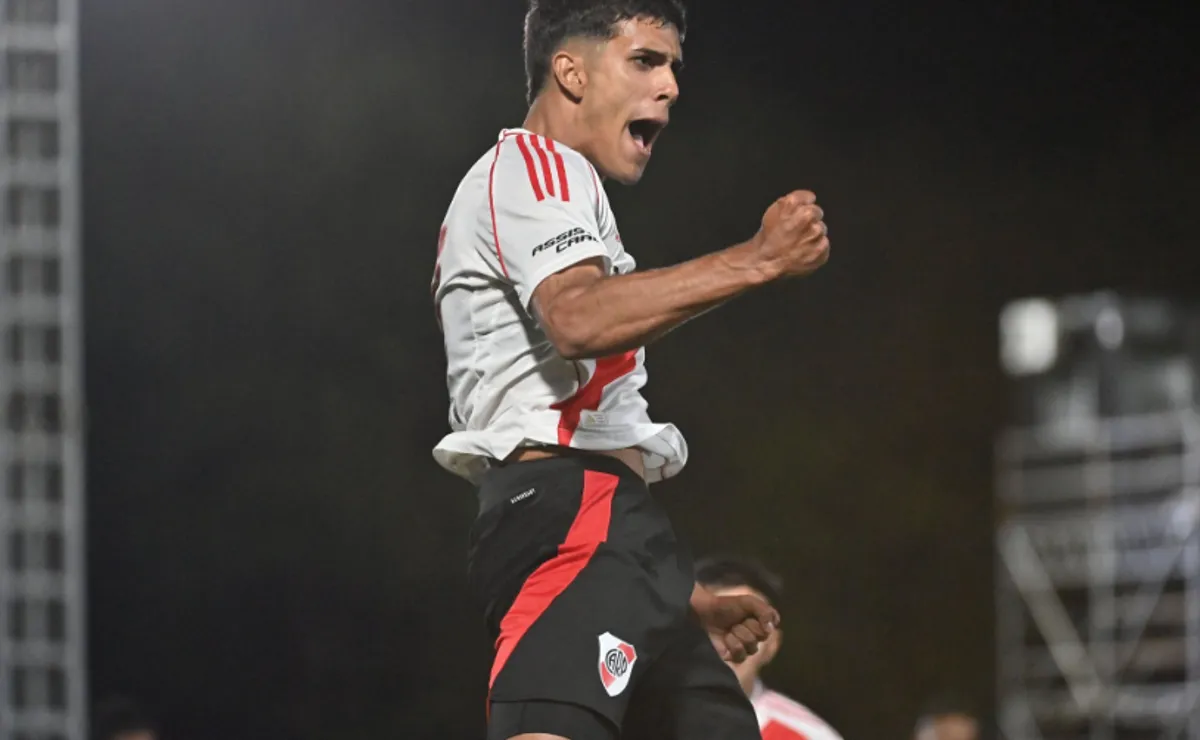 Tomás Nasif acumula seis goles en el campeonato y buscará pasarlo a Ruberto, también con seis.