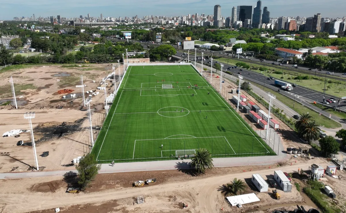 Ya están listas las primeras canchas del predio.
