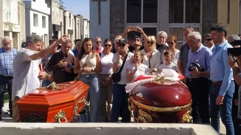 Último adiós y homenaje a Amadeo Carrizo en Rufino (Foto: Sur24).