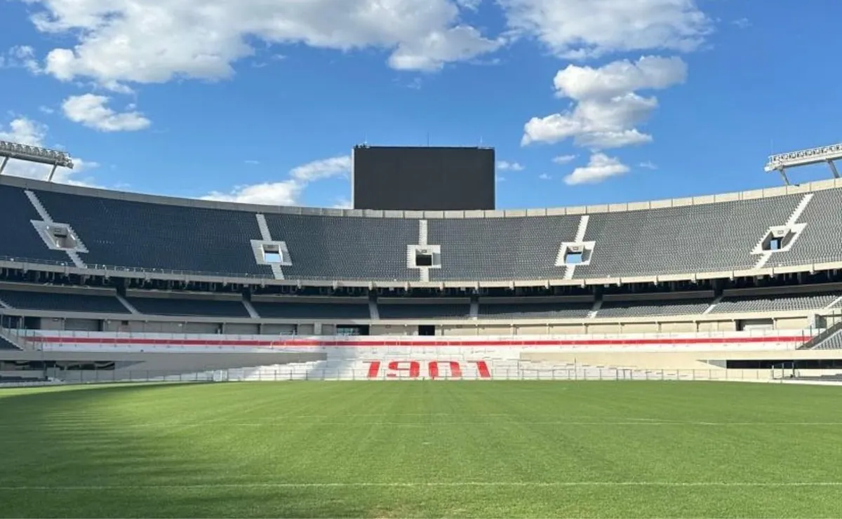 La pantalla del Monumental está cerca de terminarse.