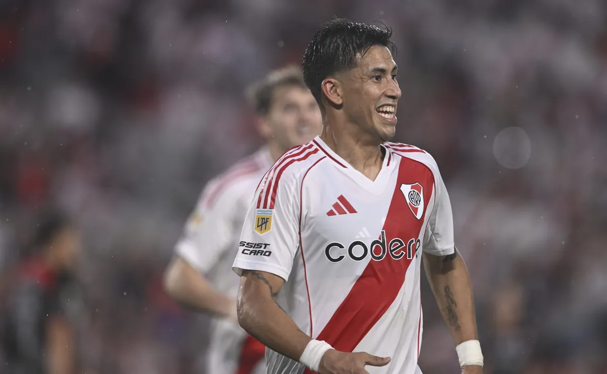 Maxi Meza le dedicó el triunfo ante Barracas a los hinchas de River (Foto: Diego Haliasz / LPM).