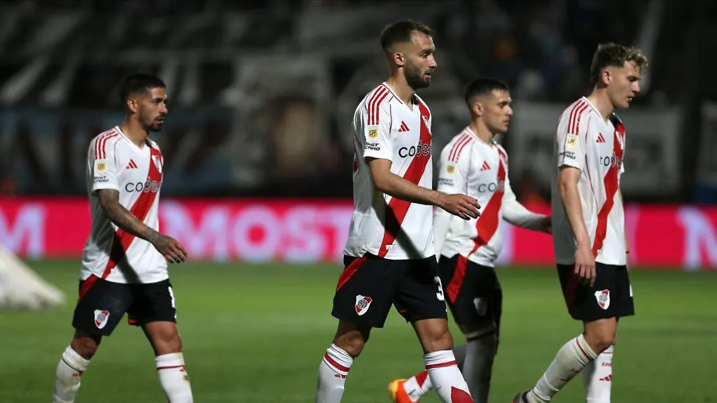 Pezzella recibirá el alta próximamente y podría volver al 11 vs. Independiente Rivadavia.