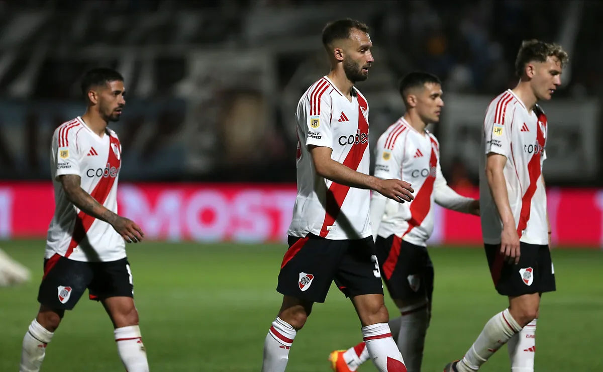 Pezzella recibirá el alta próximamente y podría volver al 11 vs. Independiente Rivadavia.