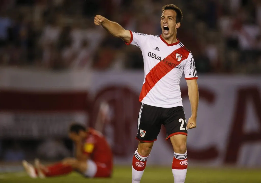 Andrada celebrando uno de sus goles con la camiseta de River. (Imago)