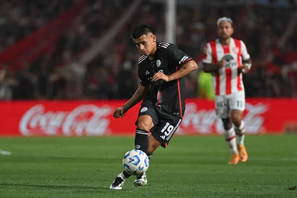 Echeverri se despidió de River en diciembre y ahora jugará en el City.