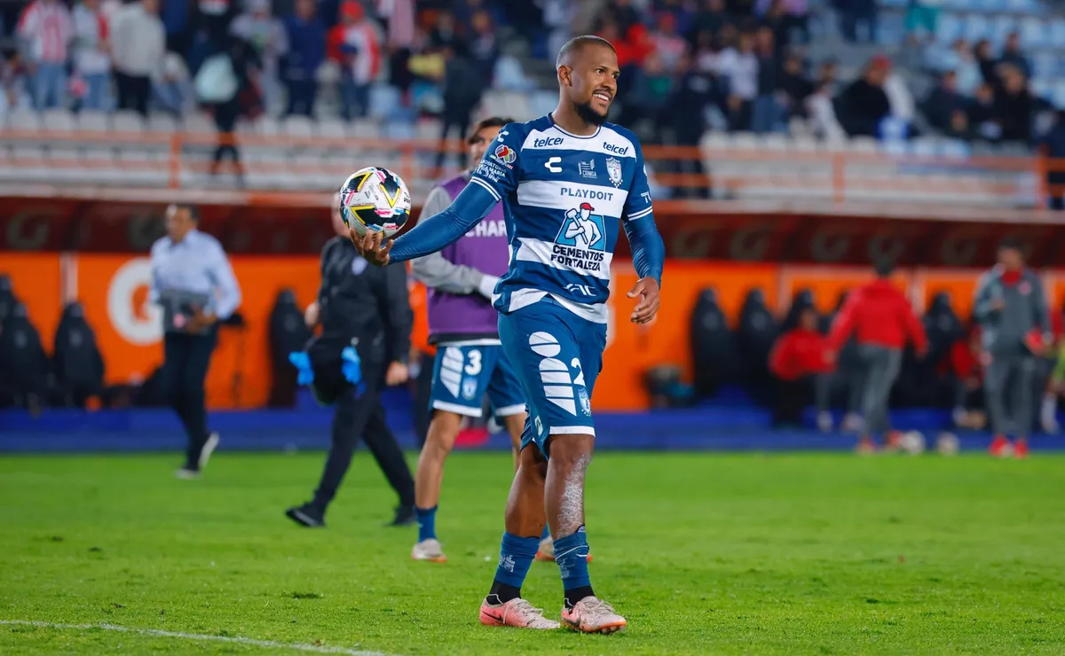 Salomón Rondón le metió tres goles al Necaxa de Paradela y Palavecino.