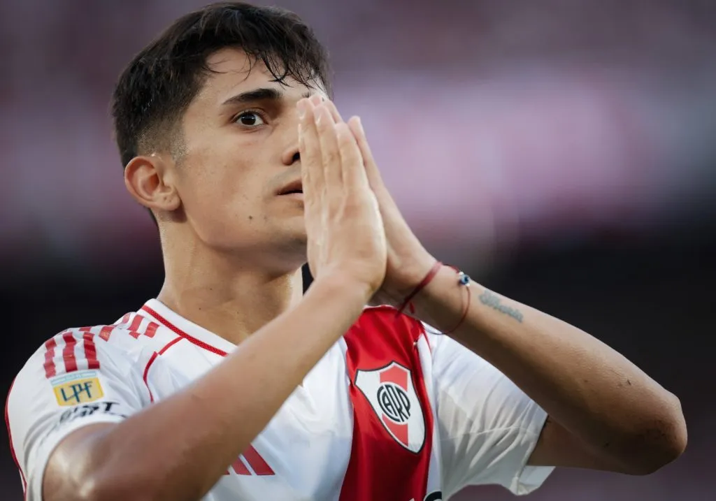 Solari tiene contrato en River hasta diciembre de 2027.