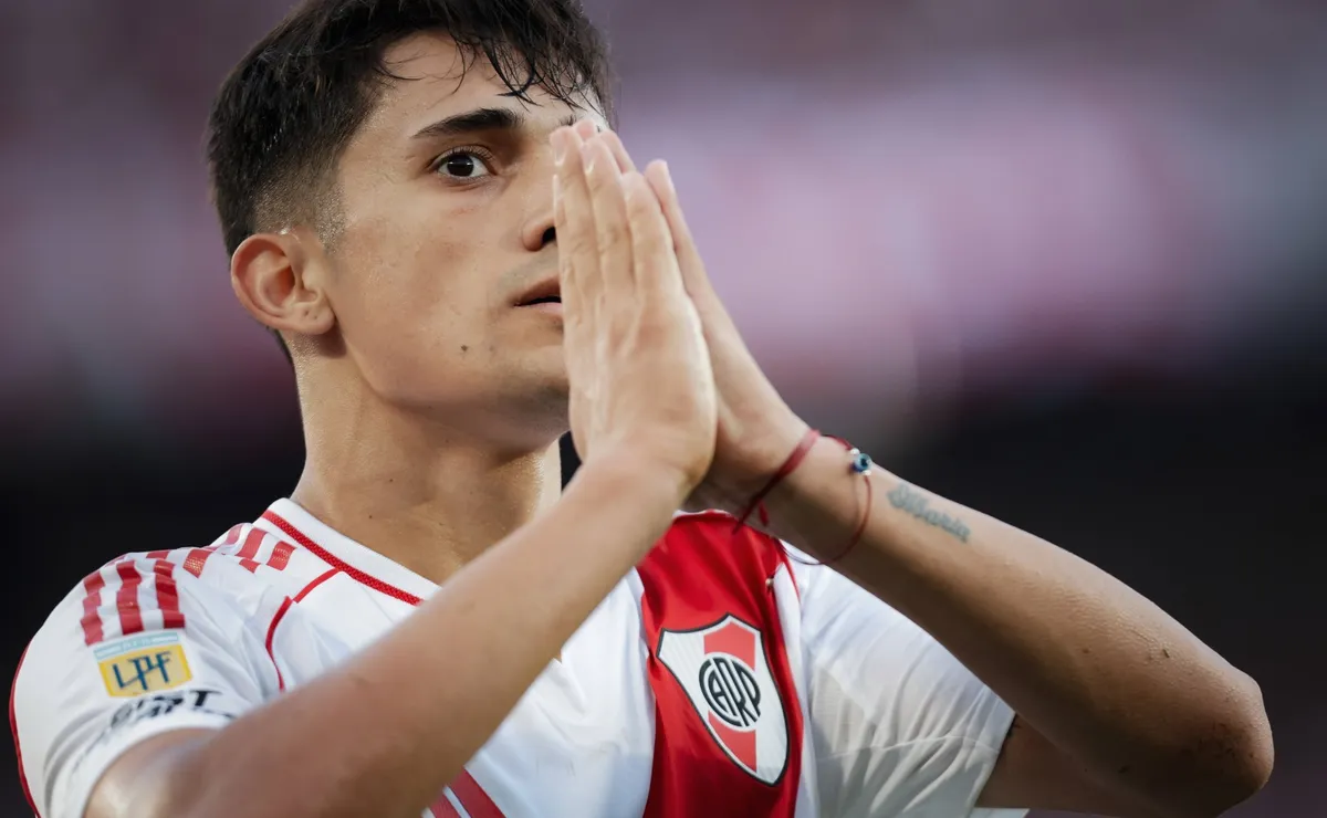 Solari tiene contrato en River hasta diciembre de 2027.