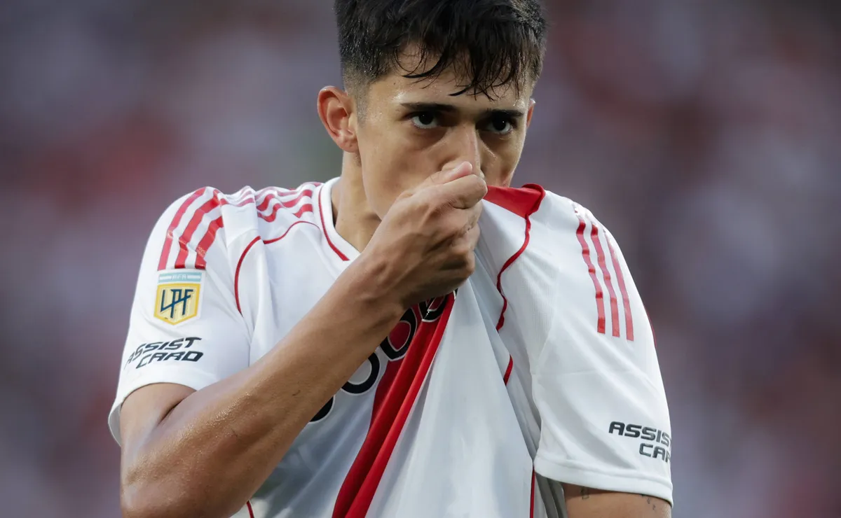 RIVER VS BANFIELD.