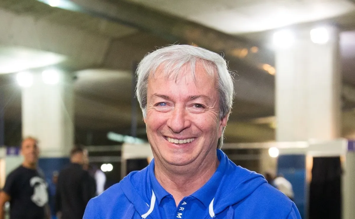 Fabián Berlanga, presidente de Vélez, y un aviso a River.