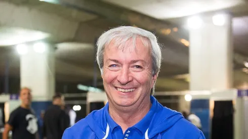 Fabián Berlanga, presidente de Vélez, y un aviso a River.