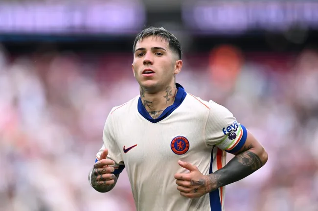 Enzo Fernández se perfila para ser titular frente al Manchester United. (Foto. Getty).