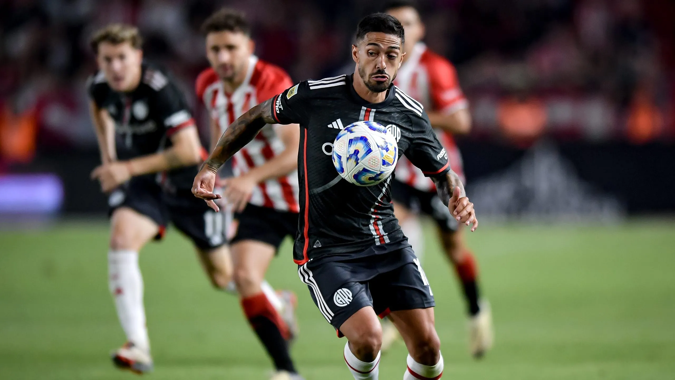 Manuel Lanzini tiene contrato en River hasta el 31 de diciembre.
