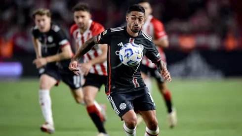 Manuel Lanzini todavía no contestó la oferta de renovación.