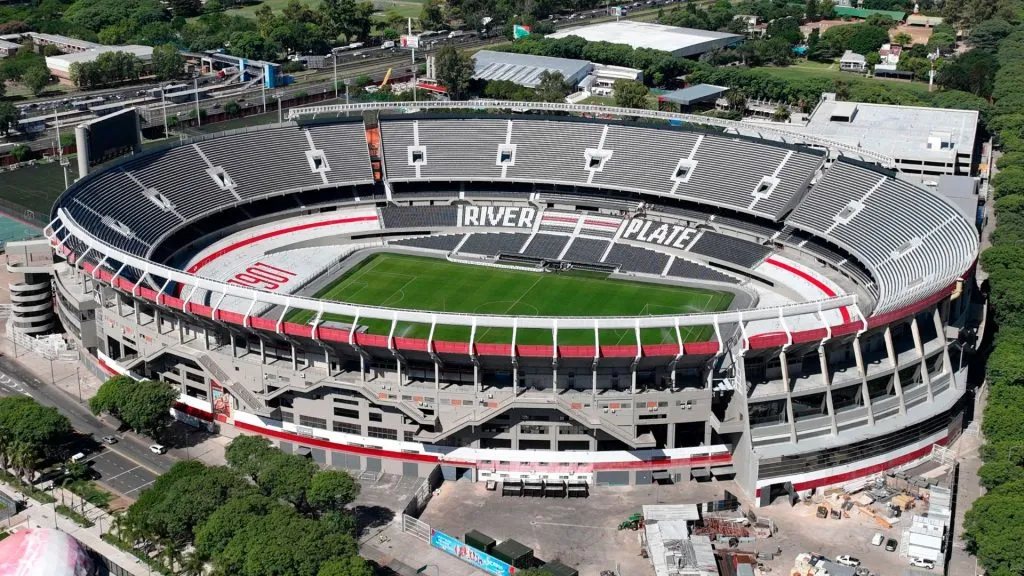 Si clasifica, River debutará en la Copa Libertadores como local sin público.