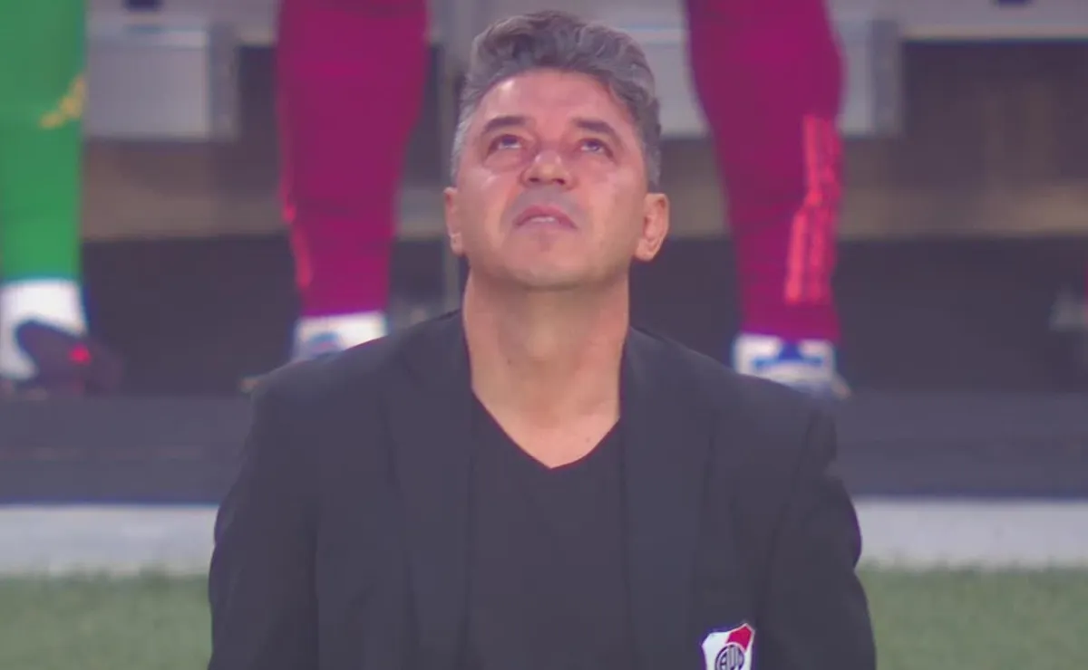 El minuto de silencio en el Monumental.