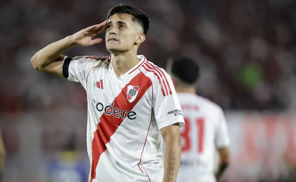 Solari marcó un doblete y cierra el año en alza con su rendimiento.