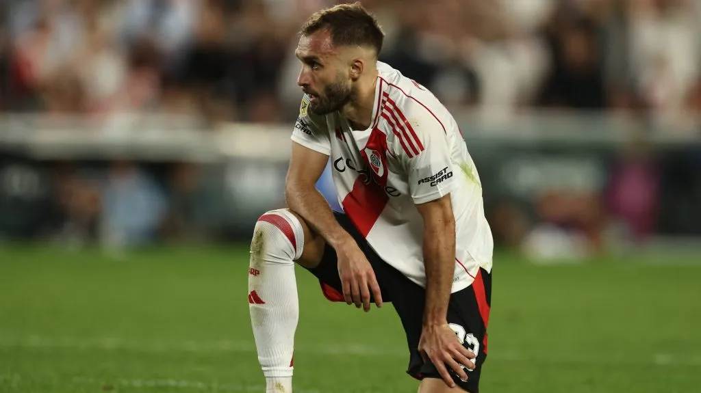 Gallardo podría cuidar a Pezzella.