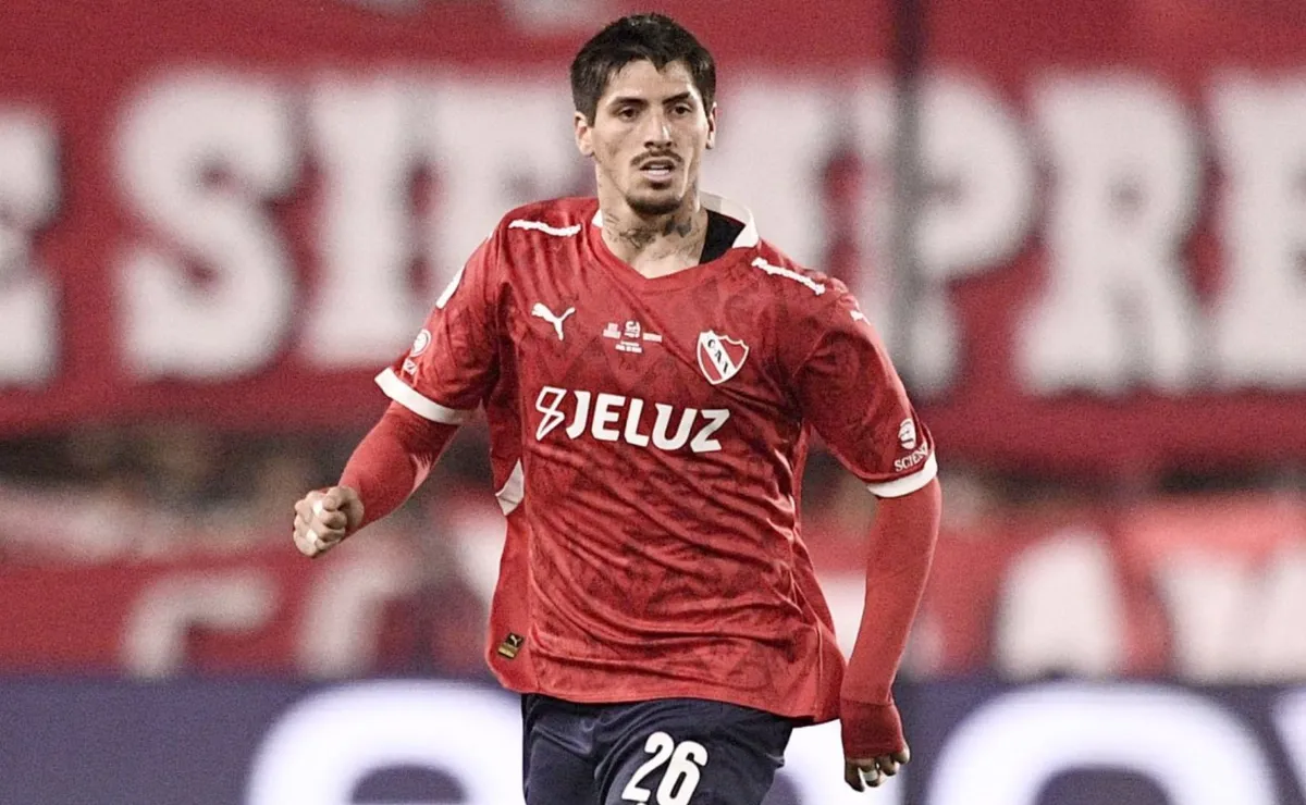 Lomónaco fue uno de los mejores defensores del torneo y fue ofrecido a River pero no llegará (Foto: CAI).