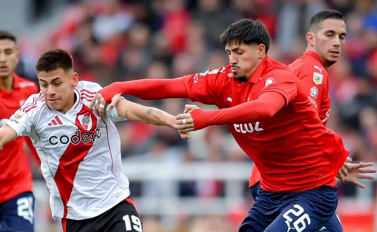 Lomónaco tiene contrato con el Rojo hasta junio de 2025 y va a ser comprado. Foto: Getty.